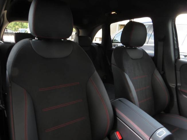 MERCEDES-BENZ B Class Photo 17