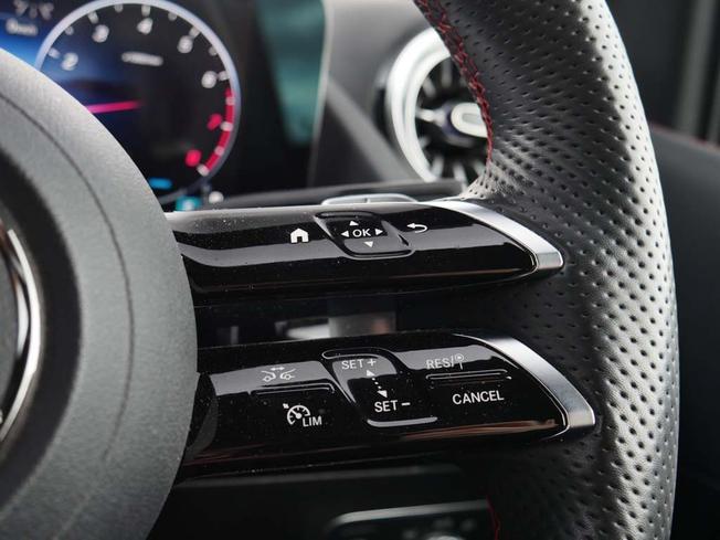 MERCEDES-BENZ B Class Photo 13