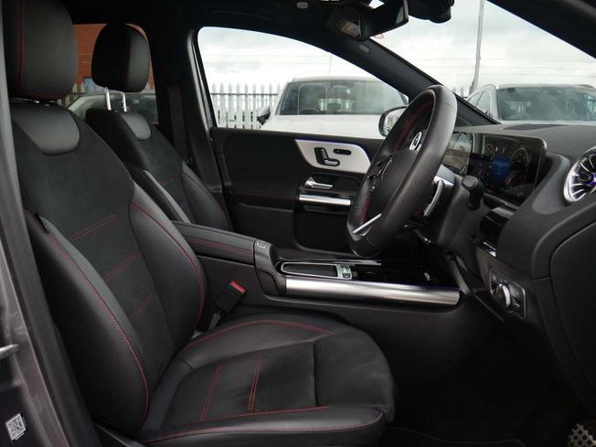 MERCEDES-BENZ B Class Photo 34