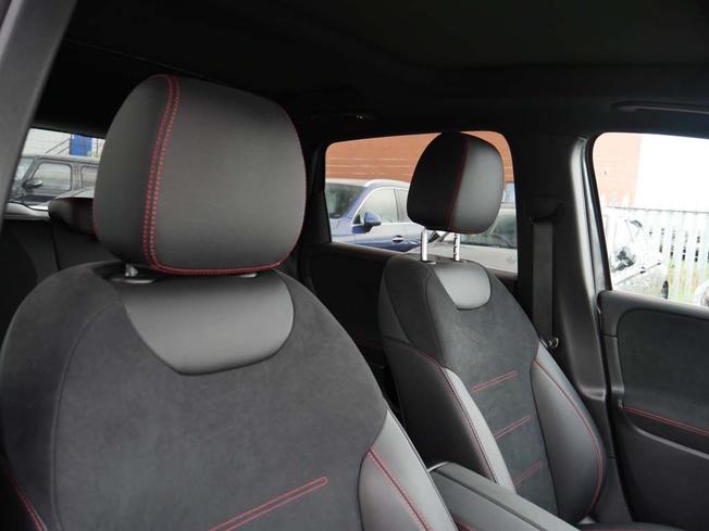 MERCEDES-BENZ B Class Photo 35
