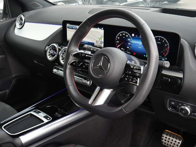 MERCEDES-BENZ B Class Photo 36