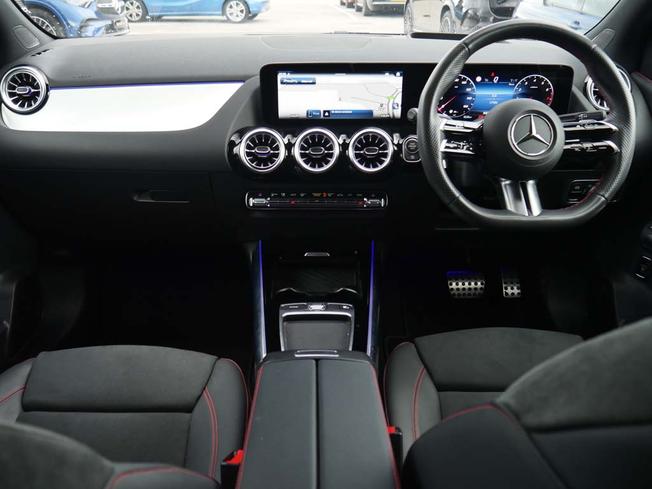 MERCEDES-BENZ B Class Photo 5