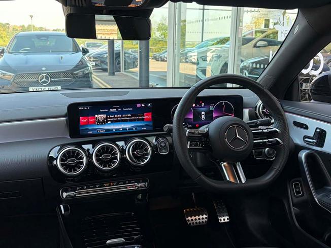 MERCEDES-BENZ CLA Class Photo 5