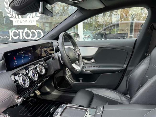 Mercedes-Benz Cla Class Photo 3