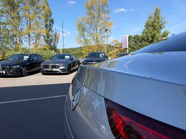 MERCEDES-BENZ CLA Class Photo 16