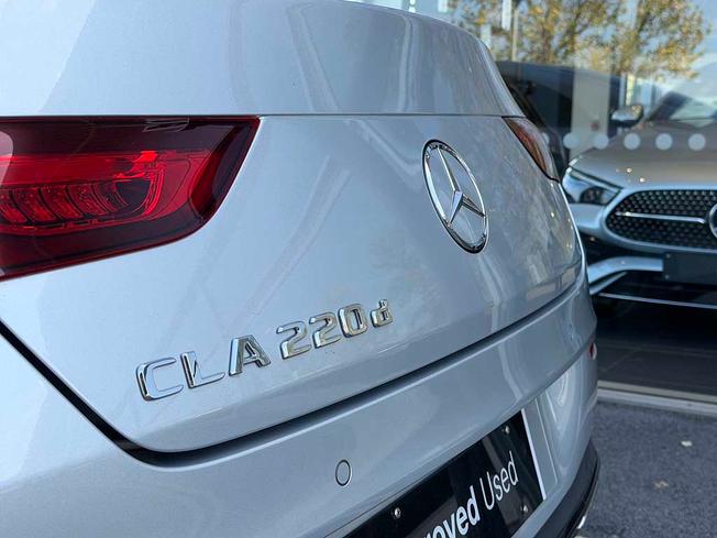 MERCEDES-BENZ CLA Class Photo 19
