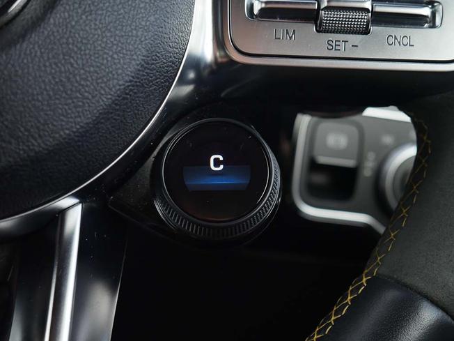 MERCEDES-BENZ Cla Class Photo 19
