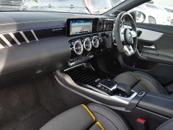 MERCEDES-BENZ Cla Class Photo 3