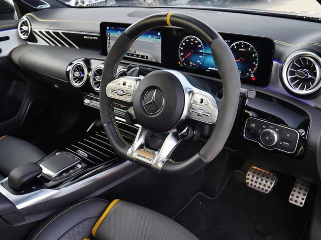 MERCEDES-BENZ Cla Class Photo 40