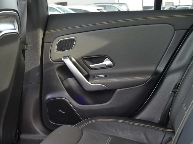 MERCEDES-BENZ Cla Class Photo 46