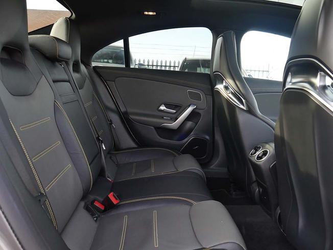 MERCEDES-BENZ Cla Class Photo 8