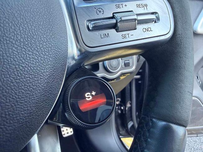 MERCEDES-BENZ CLA Class Photo 40