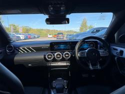 MERCEDES-BENZ CLA Class Photo 5