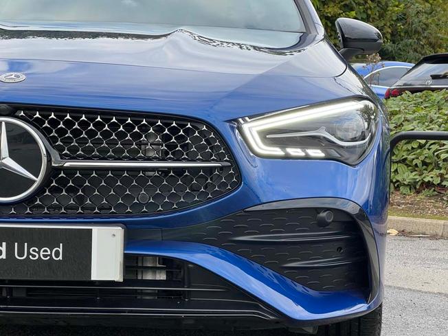 MERCEDES-BENZ Cla Class Photo 18