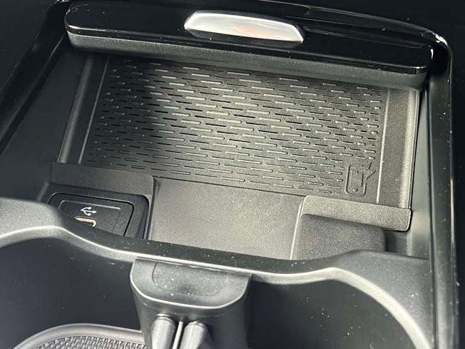 MERCEDES-BENZ Cla Class Photo 37