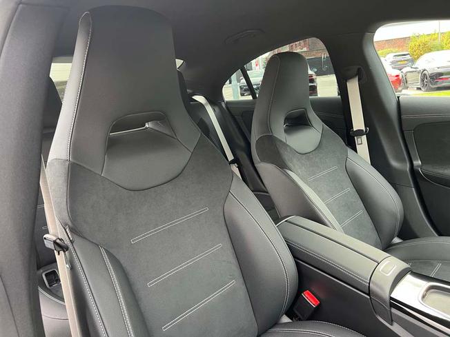 MERCEDES-BENZ Cla Class Photo 39