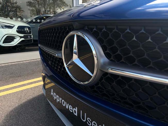 MERCEDES-BENZ CLA Class Photo 14