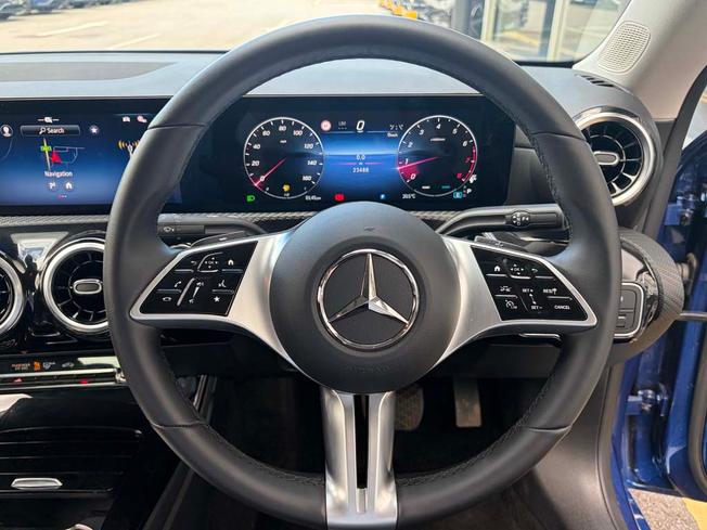 MERCEDES-BENZ CLA Class Photo 19