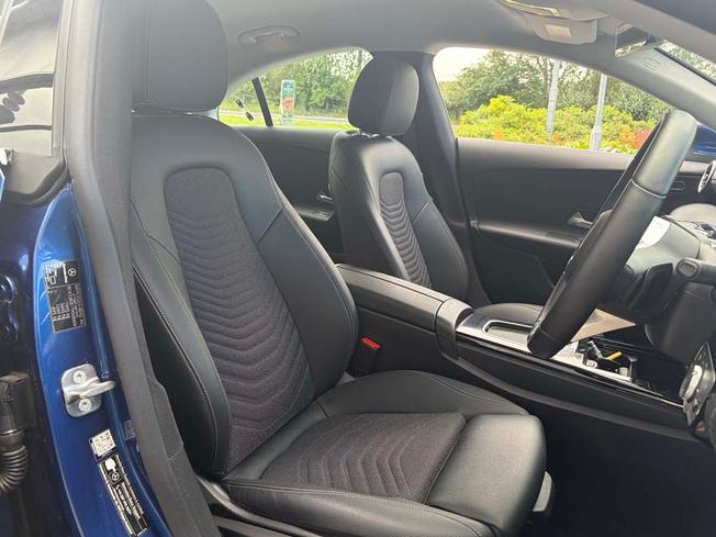 MERCEDES-BENZ CLA Class Photo 36