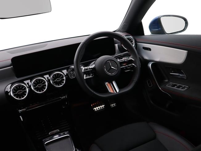 MERCEDES-BENZ CLA Class Photo 21