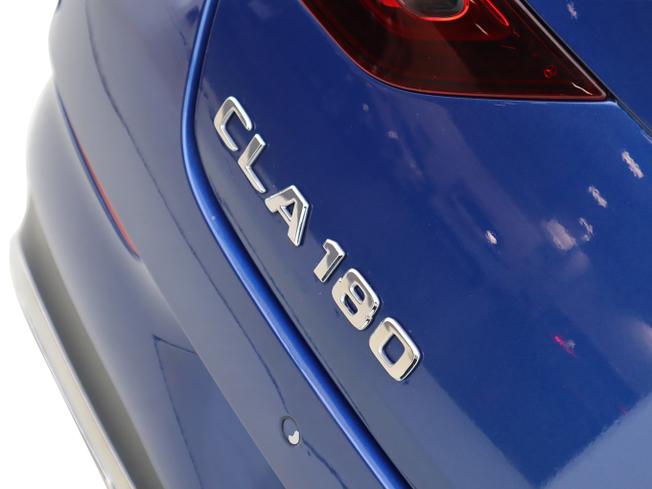 MERCEDES-BENZ CLA Class Photo 23