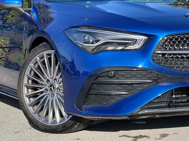 MERCEDES-BENZ CLA Class Photo 10
