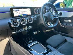 MERCEDES-BENZ CLA Class Photo 3