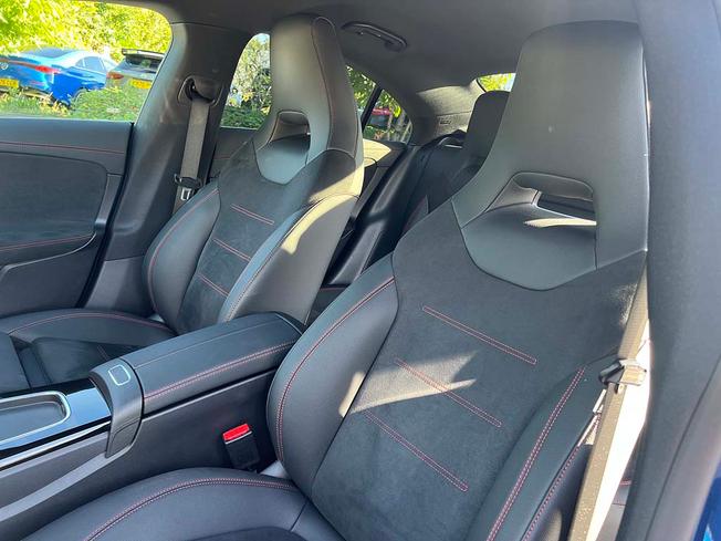 MERCEDES-BENZ CLA Class Photo 34