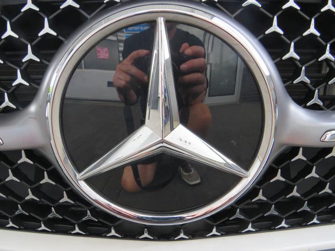 MERCEDES-BENZ CLA Class Photo 22