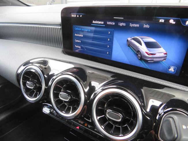 MERCEDES-BENZ CLA Class Photo 39