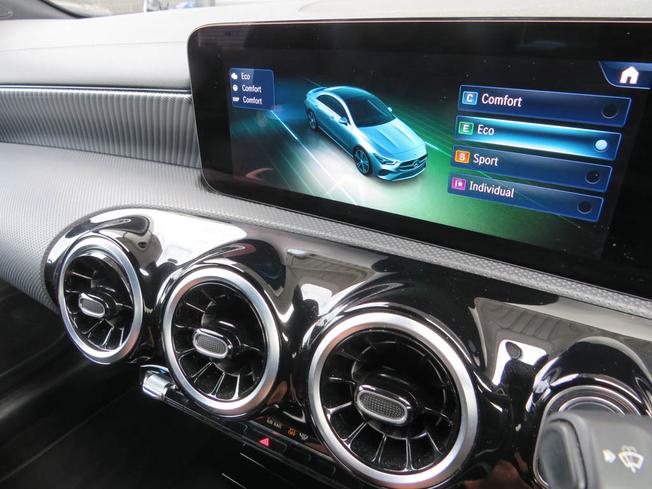 MERCEDES-BENZ CLA Class Photo 43