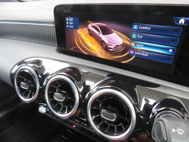 MERCEDES-BENZ CLA Class Photo 44