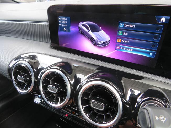 MERCEDES-BENZ CLA Class Photo 45