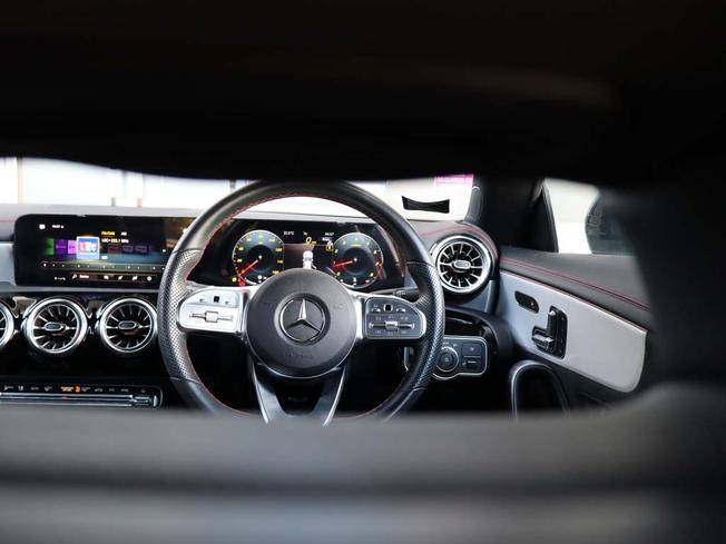 MERCEDES-BENZ CLA Class Photo 11