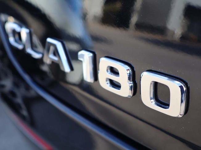MERCEDES-BENZ CLA Class Photo 13