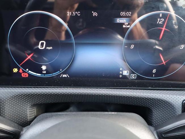 MERCEDES-BENZ CLA Class Photo 34