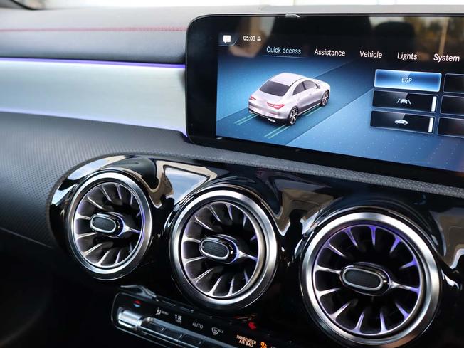 MERCEDES-BENZ CLA Class Photo 41