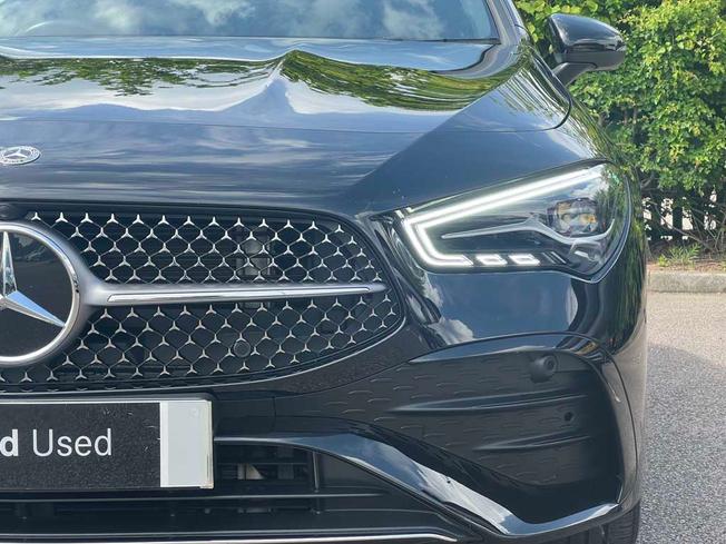 MERCEDES-BENZ CLA Class Photo 19