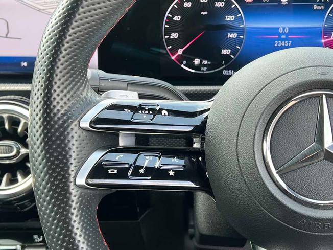 MERCEDES-BENZ CLA Class Photo 23