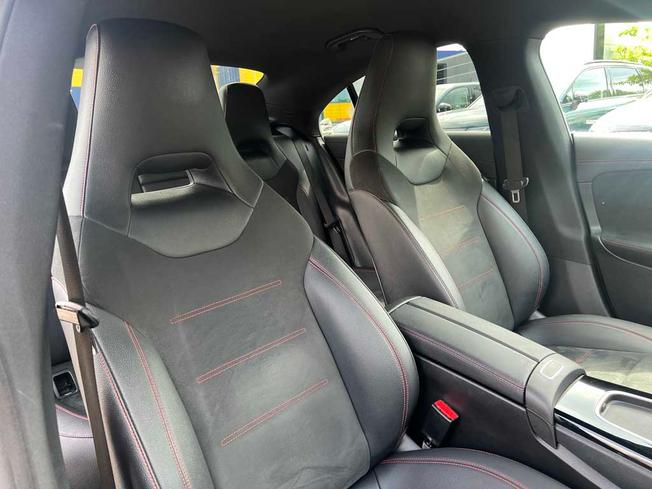 MERCEDES-BENZ CLA Class Photo 40