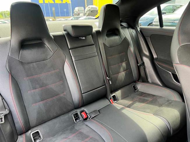 MERCEDES-BENZ CLA Class Photo 8