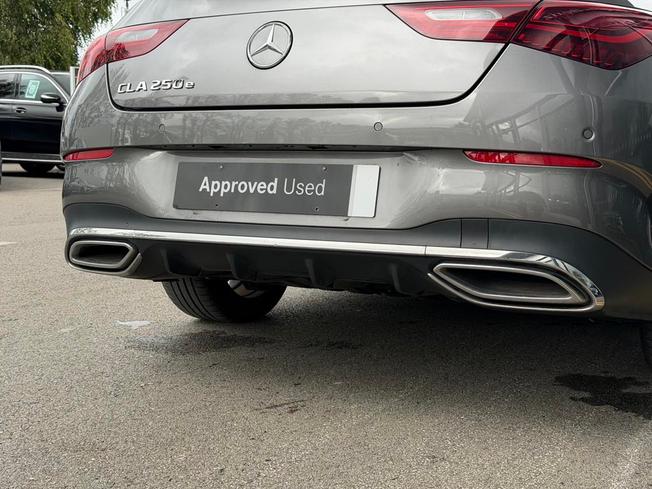 MERCEDES-BENZ CLA Class Photo 18