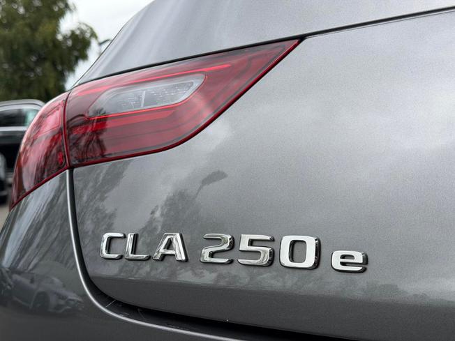 MERCEDES-BENZ CLA Class Photo 19