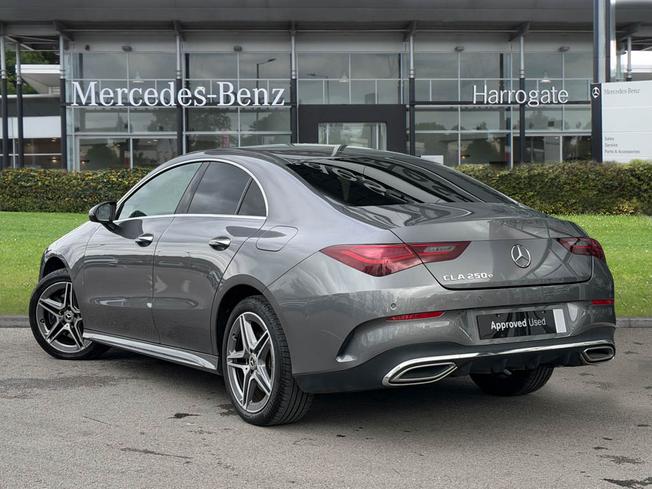 MERCEDES-BENZ CLA Class Photo 2