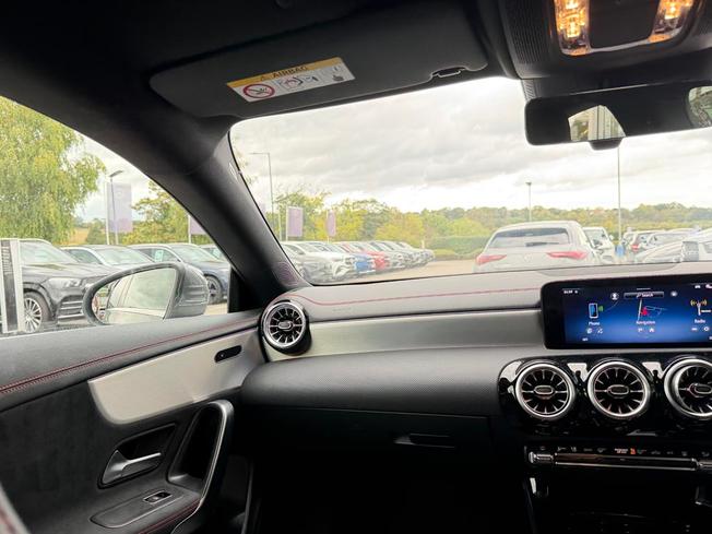 MERCEDES-BENZ CLA Class Photo 42