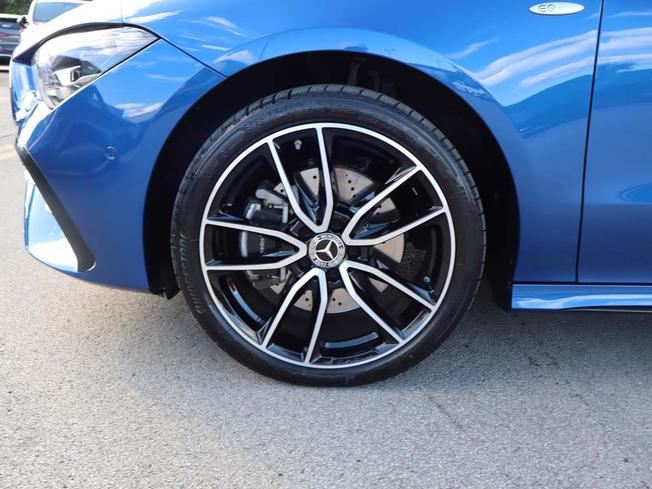 MERCEDES-BENZ CLA Class Photo 14