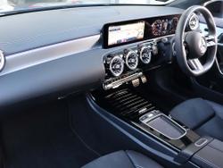 MERCEDES-BENZ CLA Class Photo 3