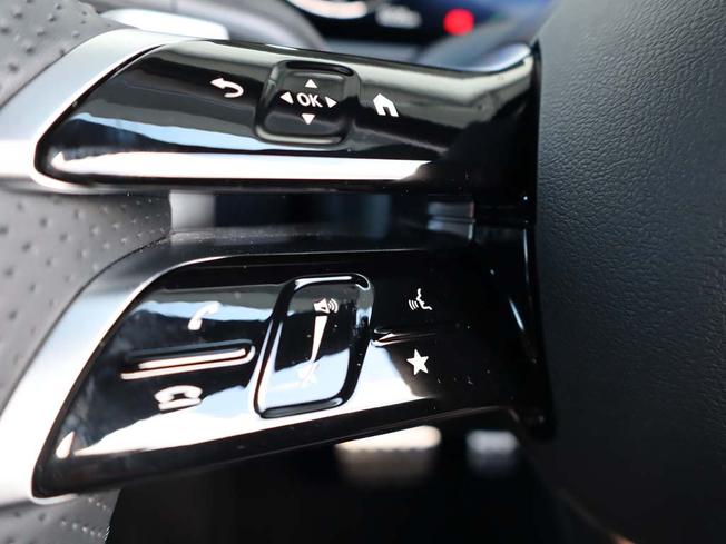 MERCEDES-BENZ CLA Class Photo 32