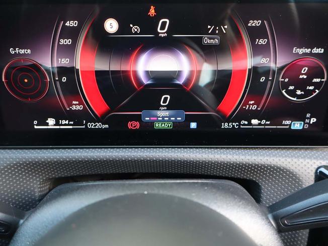 MERCEDES-BENZ CLA Class Photo 34
