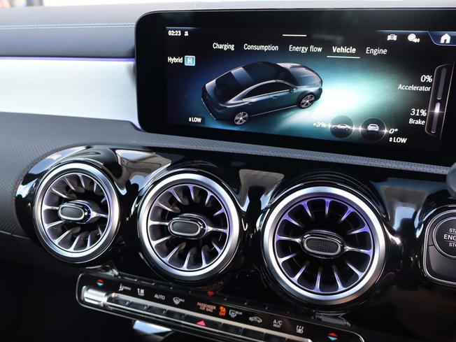 MERCEDES-BENZ CLA Class Photo 43